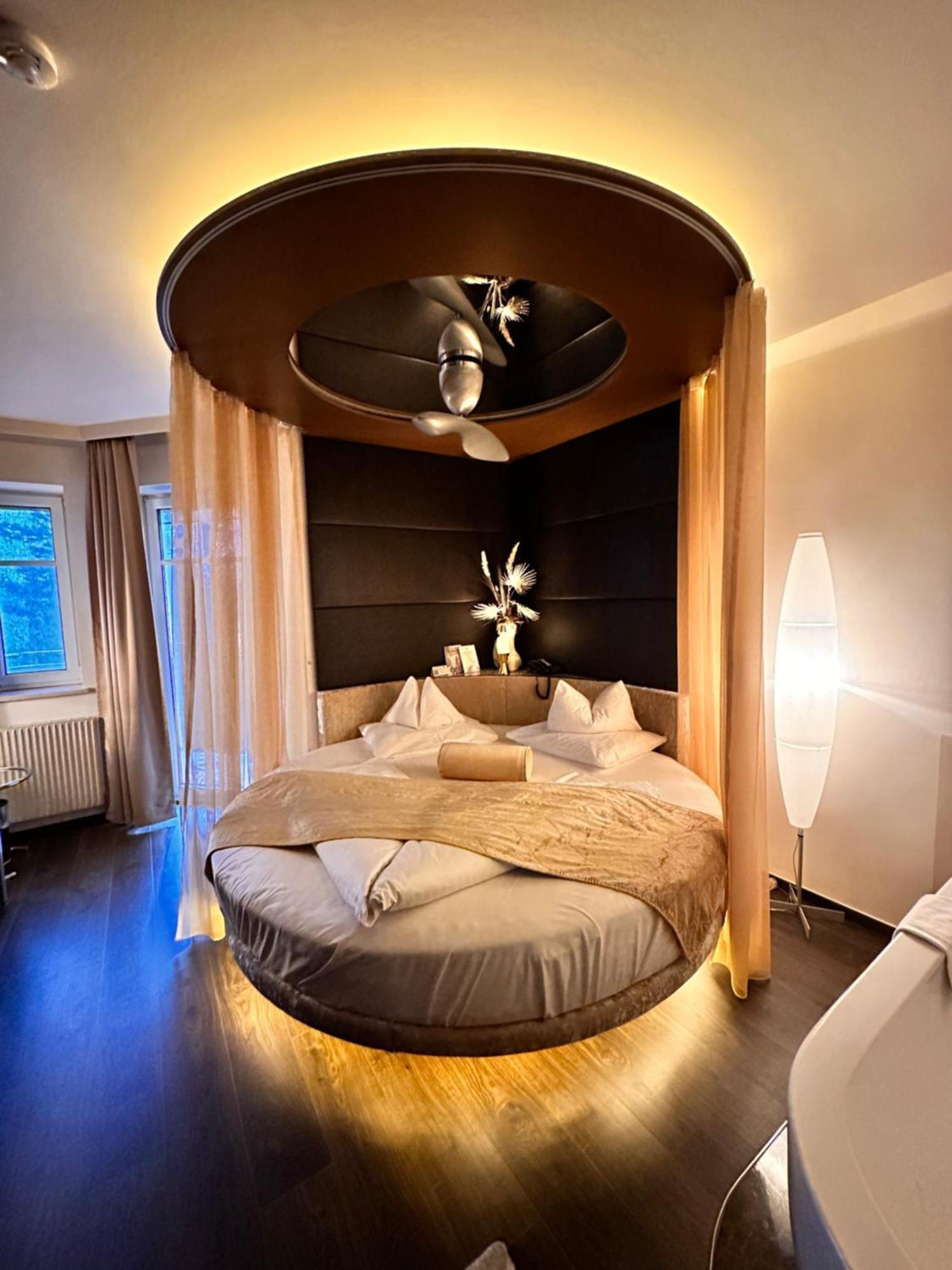 Maiers Kuschelhotel Loipersdorf Deluxe - Adults Only Fürstenfeld Buitenkant foto