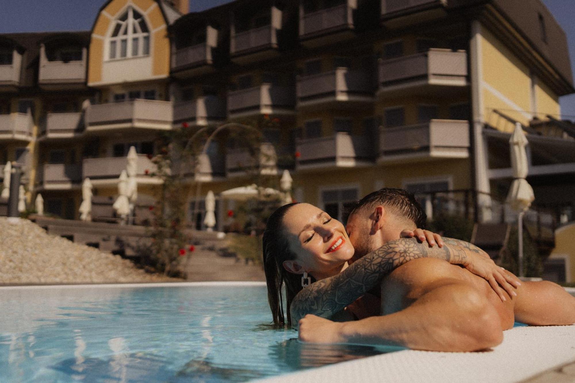 Maiers Kuschelhotel Loipersdorf Deluxe - Adults Only Fürstenfeld Buitenkant foto