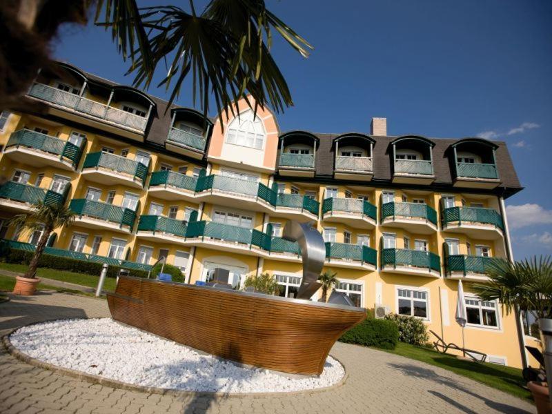 Maiers Kuschelhotel Loipersdorf Deluxe - Adults Only Fürstenfeld Buitenkant foto