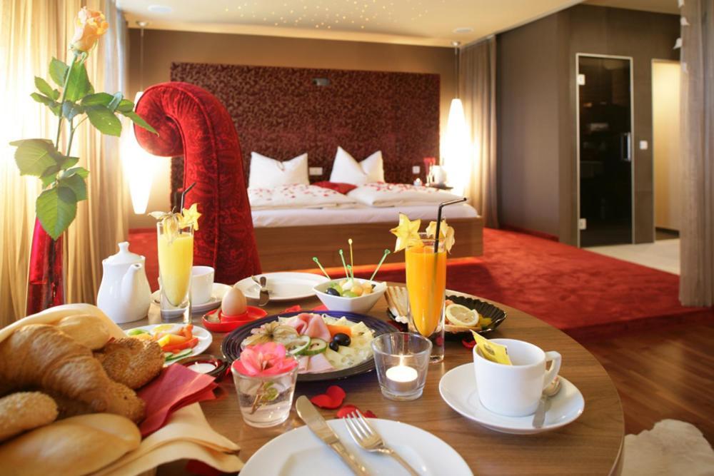 Maiers Kuschelhotel Loipersdorf Deluxe - Adults Only Fürstenfeld Buitenkant foto